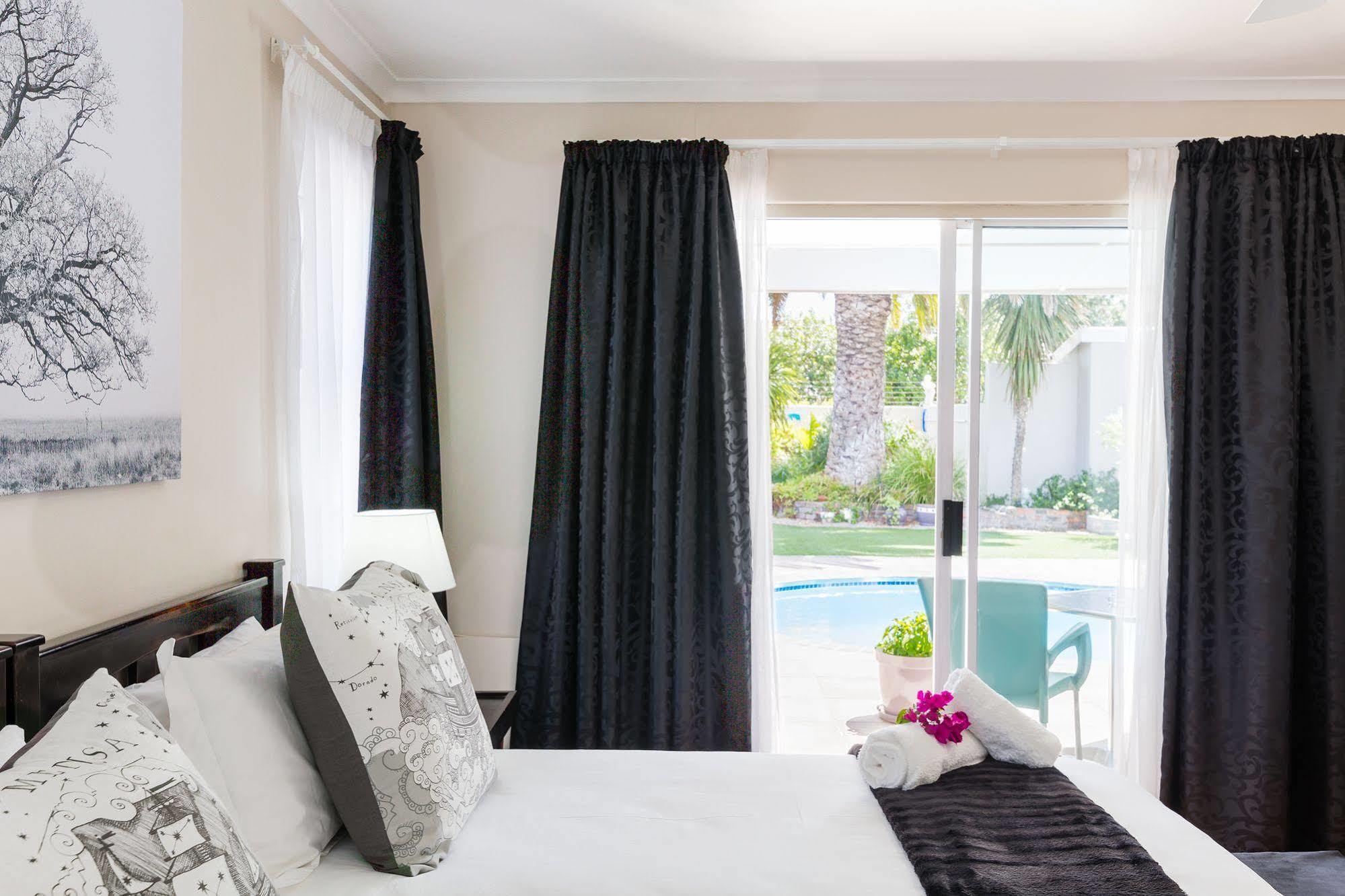 Atlantic Beach Villa ケープタウン エクステリア 写真